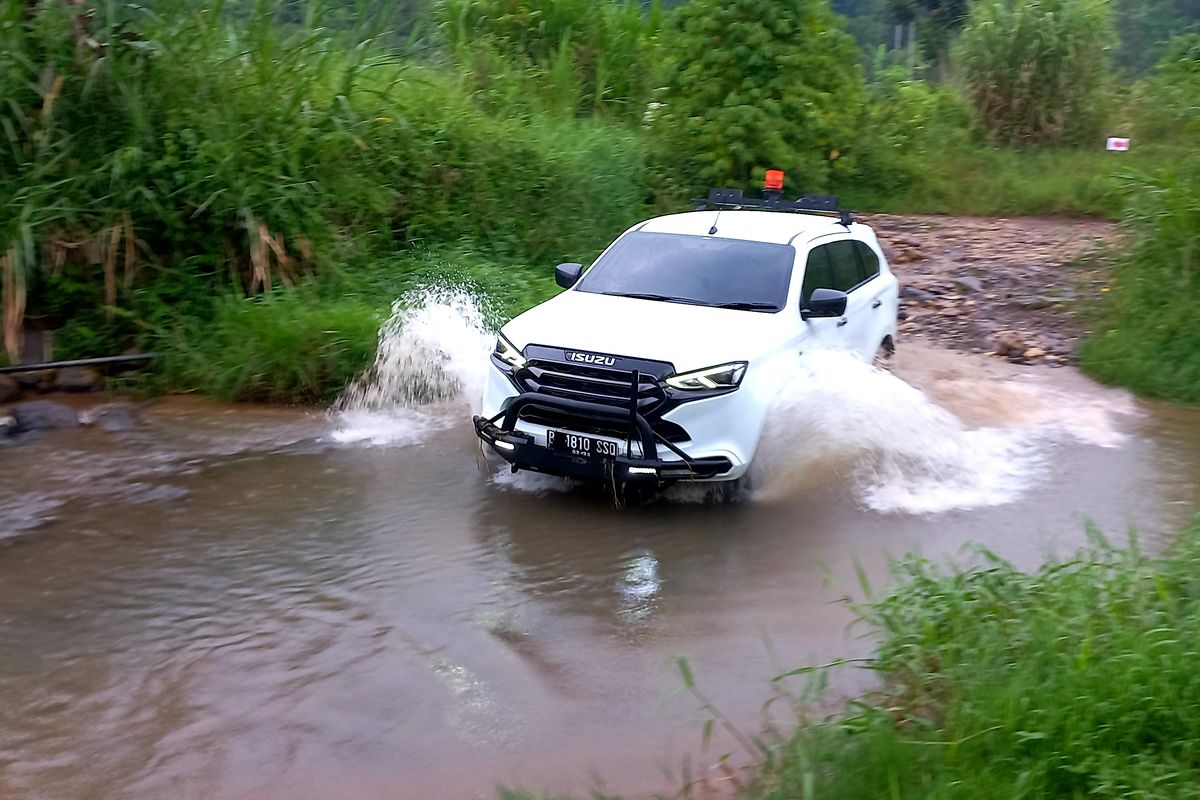 Test drive All New Isuzu mu-X 4x4