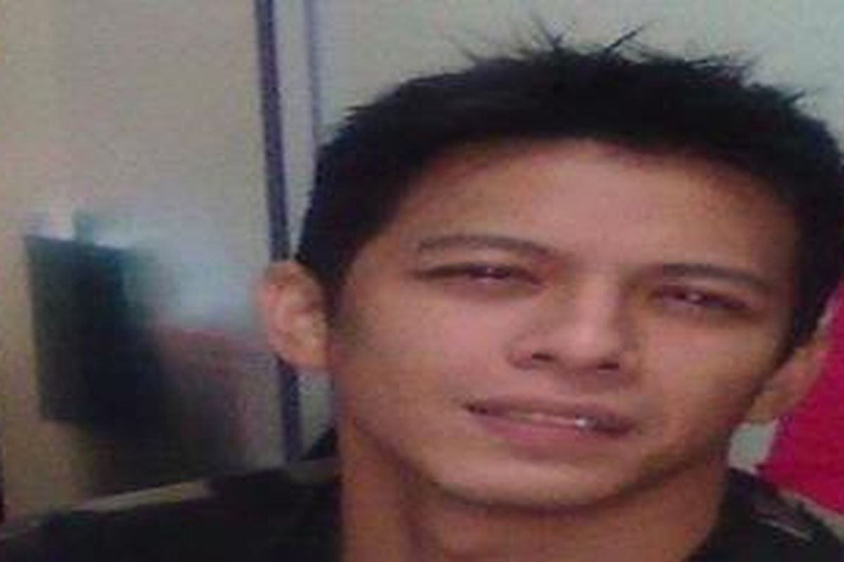 Ariel sesudah potong rambut di tahanan Bareskrim Mabes Polri, 28 Juni 2010. 