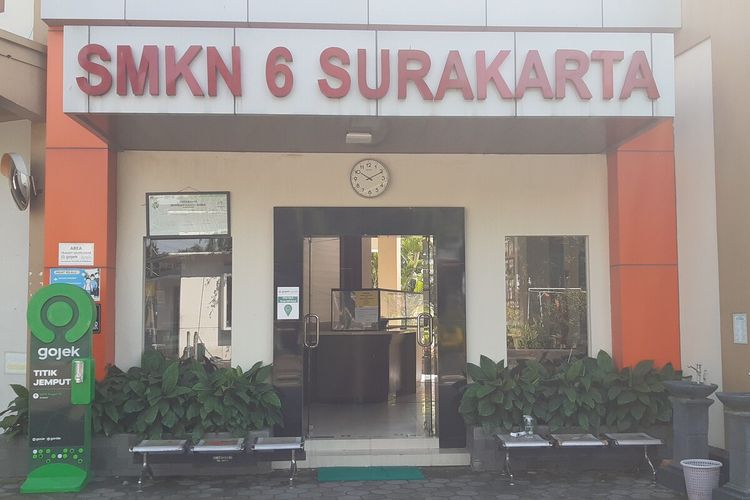 SMKN 6 Solo di Jalan Adi Sucipto No 38, Kerten, Kecamatan Laweyan, Kota Solo, Jawa Tengah, Kamis (23/6/2022).