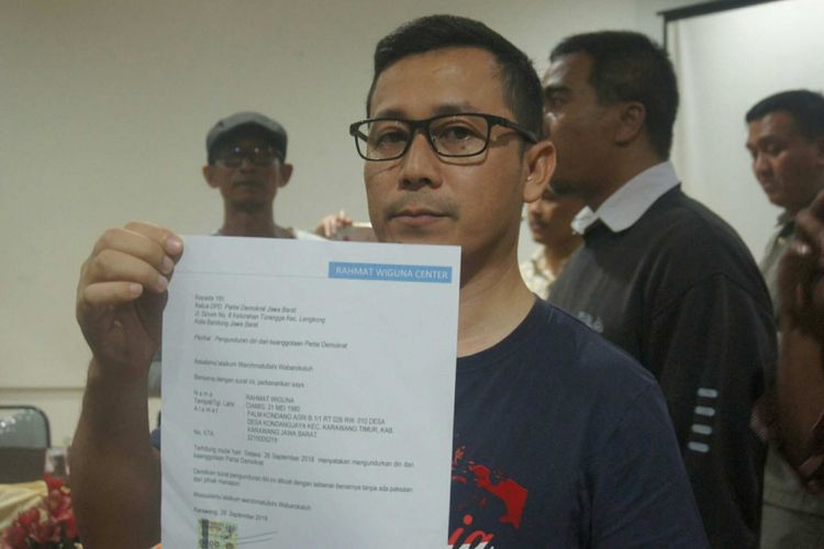 Gagal masuk Daftar Calon Tetap (DCT), kader Partai Demokrat, Rahmat Wiguna, memilih mundur, Kamis (27/9/2018).