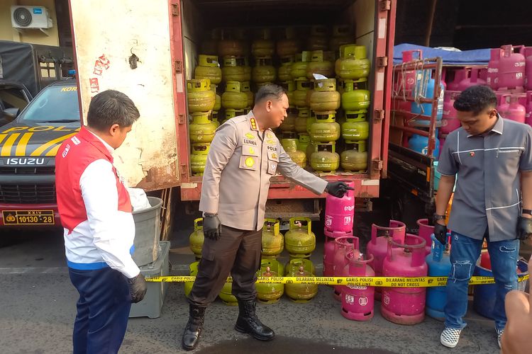 Berawal dari Laporkan Bau Gas, Polresta Yogyakarta Bekuk 4 Tersangka Pengoplos Elpiji