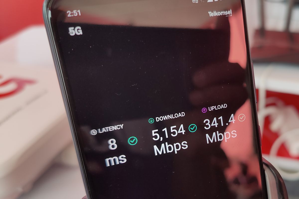 Kecepatan 5G yang didemokan Telkomsel di boothnya tembus 5.154 Mbps alias 5,1 Gbps.