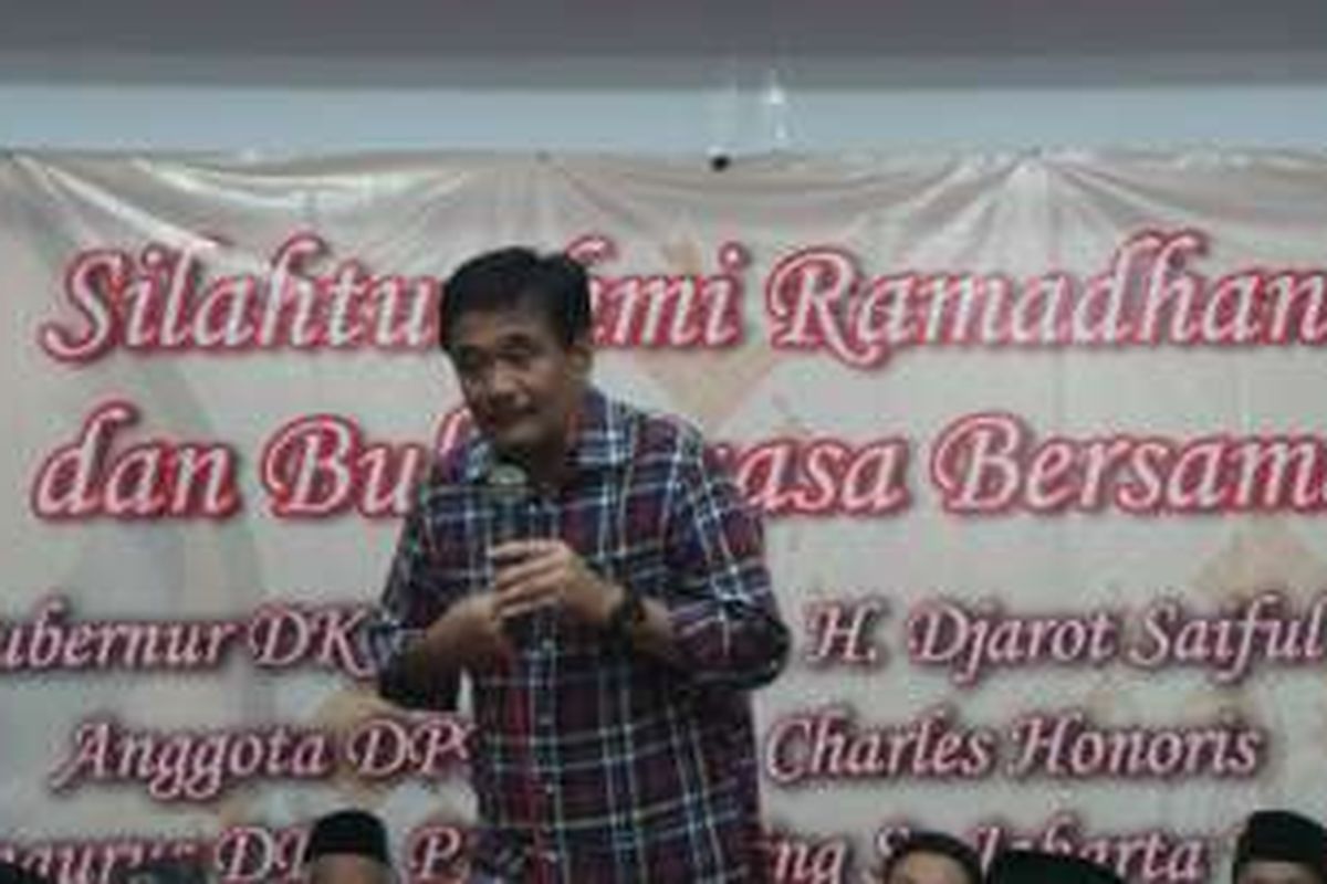 Wakil Gubernur DKI Jakarta Djarot Saiful Hidayat menghadiri buka puasa bersama di DPC Partai Demokrasi Indonesia Perjuangan (PDI-P) Jakarta Utara, Minggu (26/6/2016) malam. 