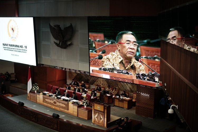 Anggota Fraksi Partai Gerindra Sodik Mudjahid mengusulkan agar DPR membahas pembentukan tim gabungan pencari fakta (TGPF) independen terkait kerusuhan yang terjadi pasca-demonstrasi hasil pilpres pada 22 Mei lalu di depan kantor Badan Pengawas Pemilu (Bawaslu), Jakarta Pusat.  Menurut Sodik, DPR harus mendesak pemerintah segera membentuk TGPF untuk menginvestigasi peristiwa kerusuhan yang telah menimbulkan korban jiwa.  Usul tersebut ia sampaikan saat mengajukan interupsi dalam Rapat Paripurna ke-18 DPR, di Kompleks Parlemen, Senayan, Jakarta, Selasa (28/5/2019).
