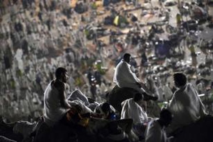 Umat Islam berkumpul dalam puncak ibadah haji di Padang Arafah dekat Mekkah, 23 September 2015, tepatnya 9 Dzulhijjah pada penanggalan Islam.
