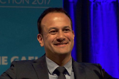 Bantu Tangani Virus Corona, PM Irlandia Kembali Mendaftar Jadi Dokter