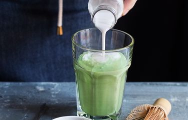 Resep Matcha Latte Susu Oat, Minuman ala Kafe