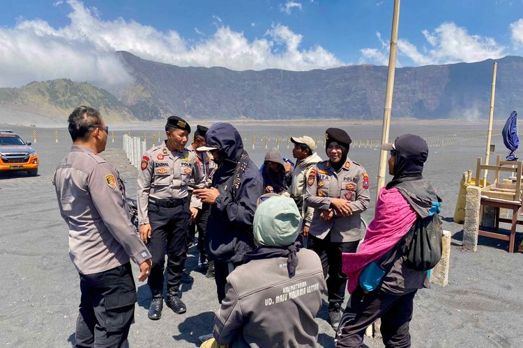 Bromo Dibuka Lagi Pasca-Karhutla, Patroli dan Keamanan Diperketat