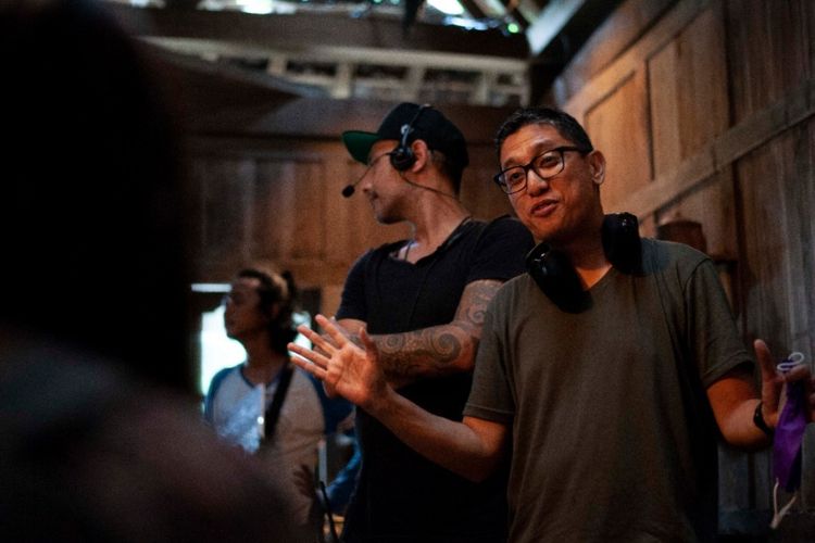 Sutradara Kimo Stamboel saat mengarahkan film Jailangkung 3.