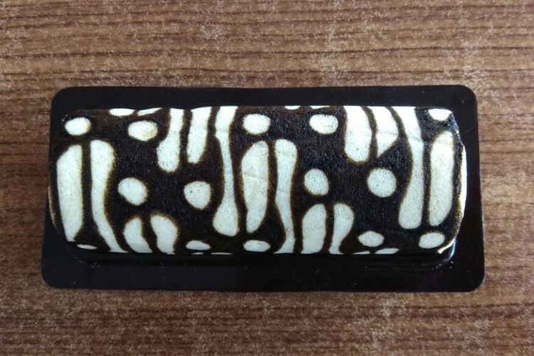 Bolu batik karya Siswaty Elfin Bachtiar.