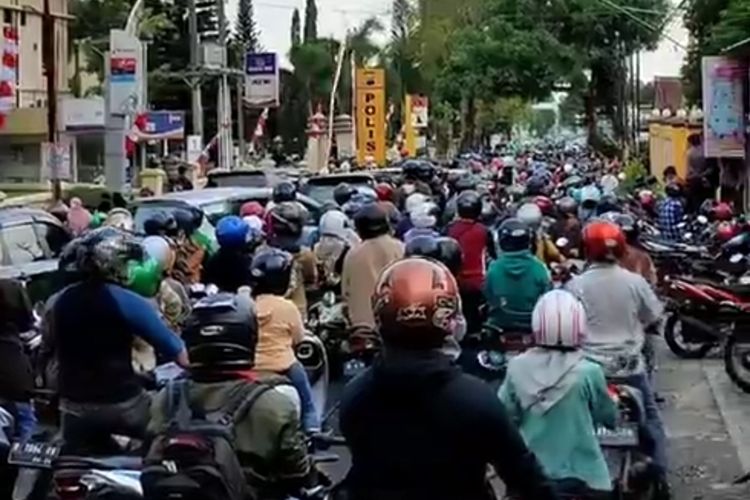 Pendaftaran vaksin di Mapolresta Banyumas, Jawa Tengah, Jumat(30/7/2021) sore.