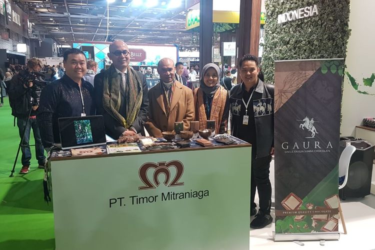 PHOTO:Gubernur NTT Viktor Bungtilu Laiskodat, hadir dalam pameran cokelat terbesar dunia yaitu Salon du Chocolat 2019, berlangsung di Paris Expo Porte de Versailles - Perancis