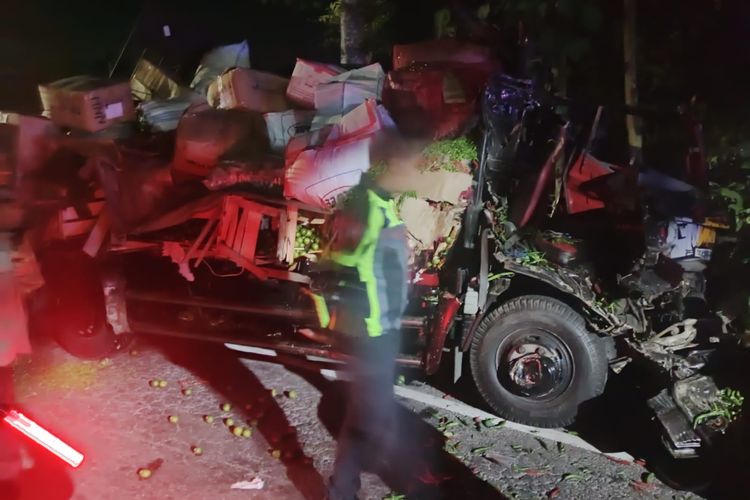 2 Truk Adu Banteng di Lumajang, 1 Sopir Asal Probolinggo Tewas