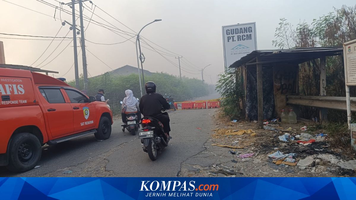 Akses Jalan Sukadiri–Rajeg Tangerang Ditutup Imbas Kebakaran TPA Jatiwaringin