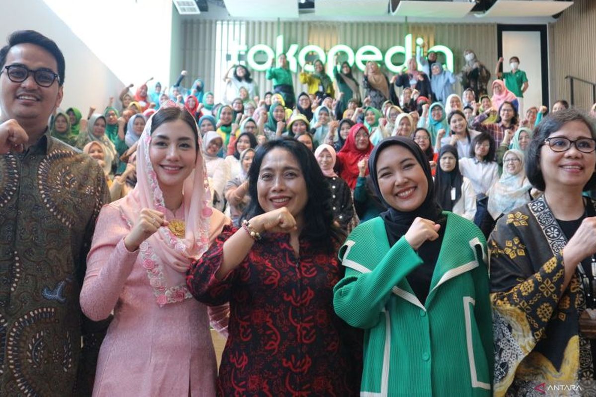 Menteri Pemberdayaan Perempuan dan Perlindungan Anak (PPPA) I Gusti Ayu Bintang Darmawati meluncurkan modul ?Perempuan Maju Digital?.