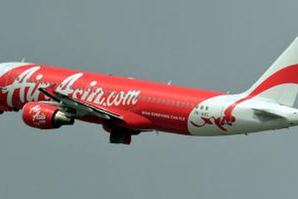 PK-AXC, Airbus A320-200 yang dioperasikan oleh maskapai Indonesia AirAsia, yang hilang sejak Minggu (28/12/2014). Registrasi PK-AXC bisa dilihat di bagian belakang fuselage (badan) pesawat. Foto diambil pada 7 September 2011 di Bandara Soekarno-Hatta, Tangerang, Banten.
