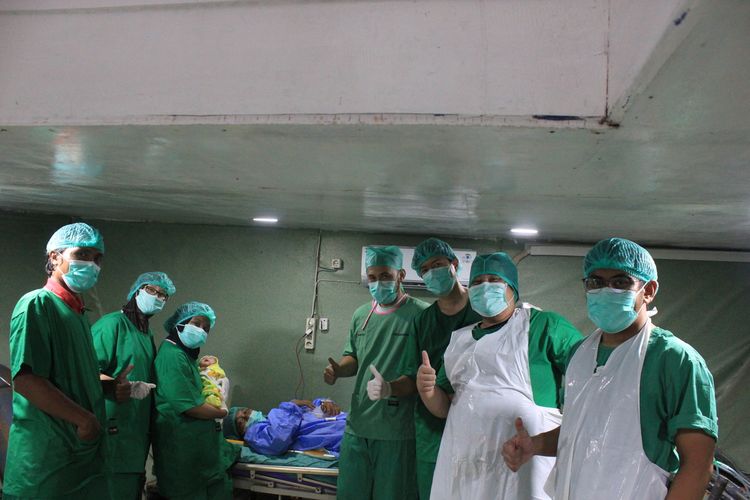 Rumah Sakit Terapung Ksatria Airlangga (RSTKA) telah menjalankan misi Madura Sadar Covid-19 (Marco-19) selama satu bulan di 12 pulau yang terletak di Kabupaten Sumenep, Madura, Jawa Timur.