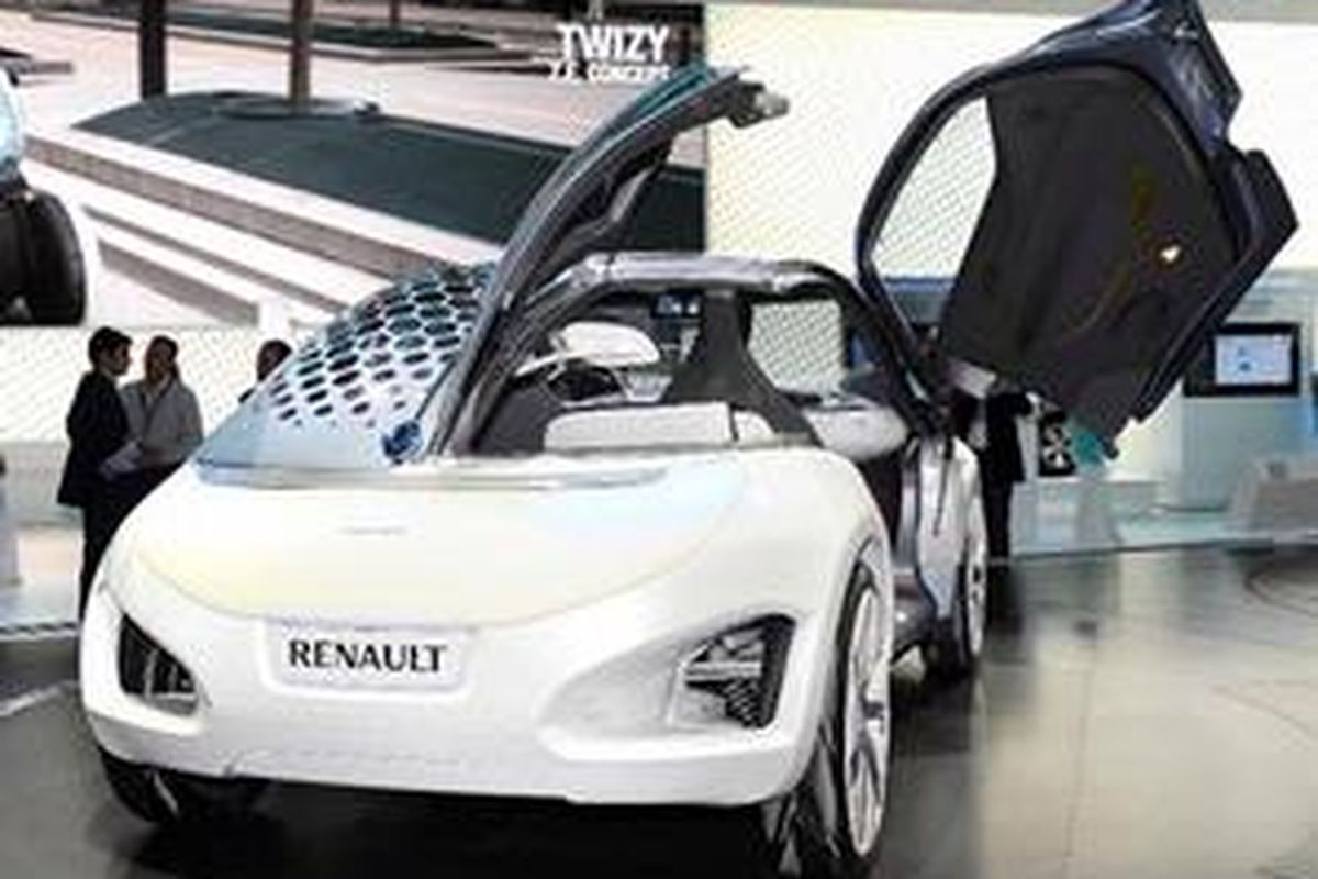 Renault Zoe, mobil listrik dengan bukaan pintu yang unik.