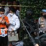 BERITA FOTO: Putri Candrawathi Jinjing Tas Gucci Seharga Rp 17 Juta saat Rekonstruksi