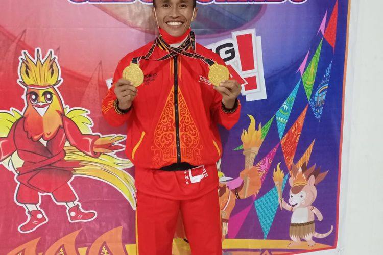 Sunoto, atlet asal Blora meraih dua medali emas pada cabang olahraga Sambo di PON XX Papua, Minggu (10/10/2021)