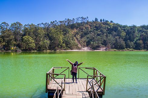 Mengintip Telaga Warna Dieng yang Airnya Kerap Berubah Warna