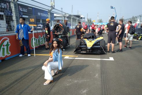 Masuk ke Sirkuit Formula E Sebelum Start, Banyak Ketemu Orang Penting