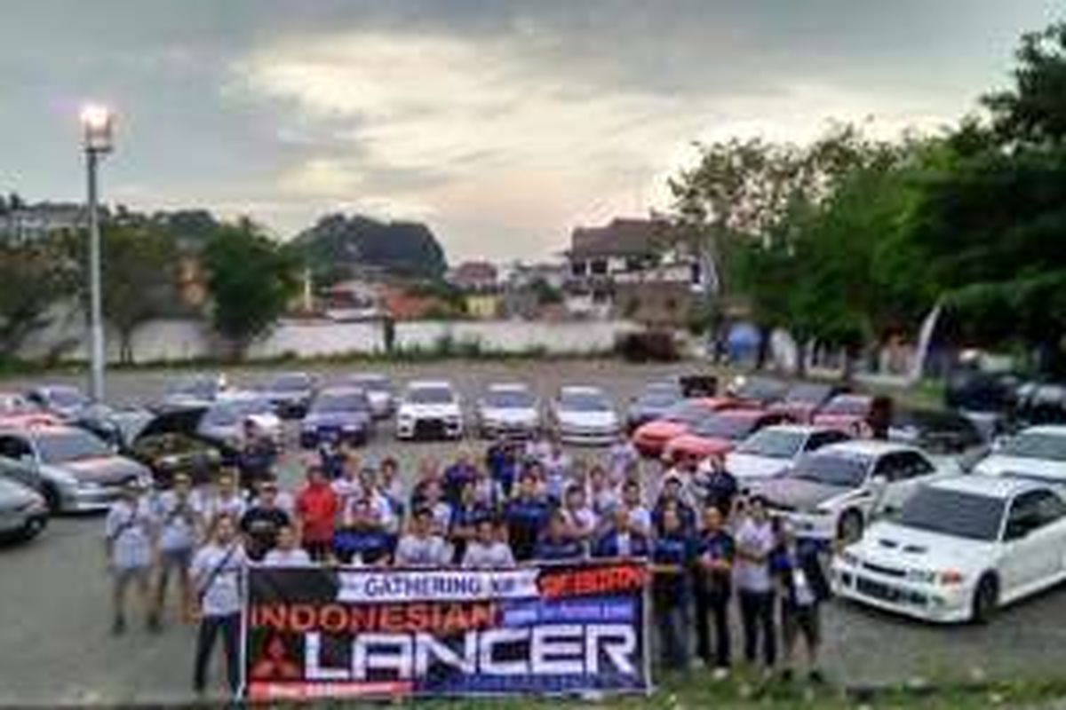 Komunitas Mitsubishi Lancer regional Semarang.