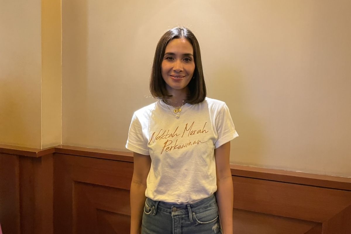 Marsha Timothy dalam jumpa pers Film Noktah Merah Perkawinan di XXI Plaza Senayan, Jakarta Pusat, Kamis (28/7/2022).