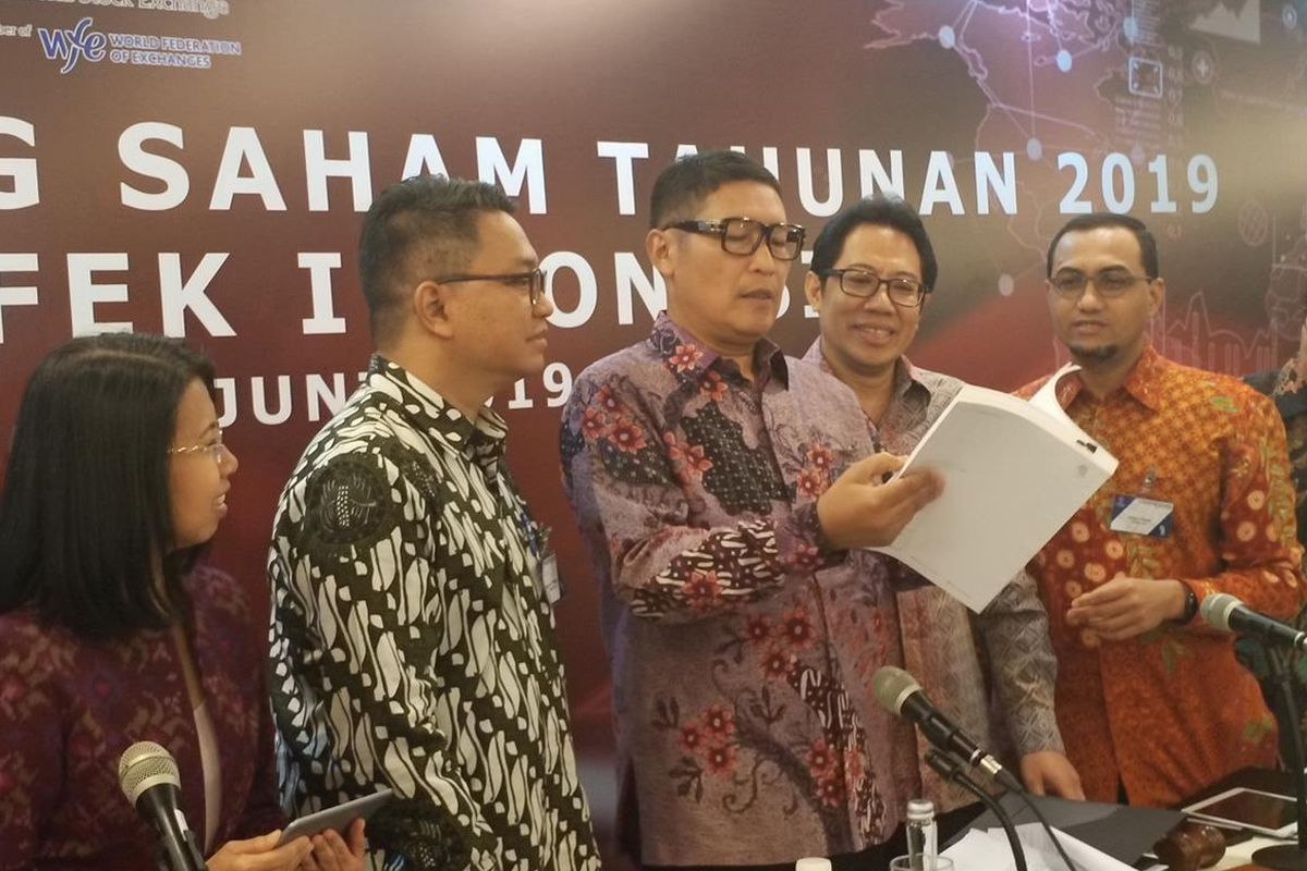Direksi PT Bursa Efek Indonesia usai menggelar RUPST di Gedung BEI, Jakarta, Rabu (26/6/2019).