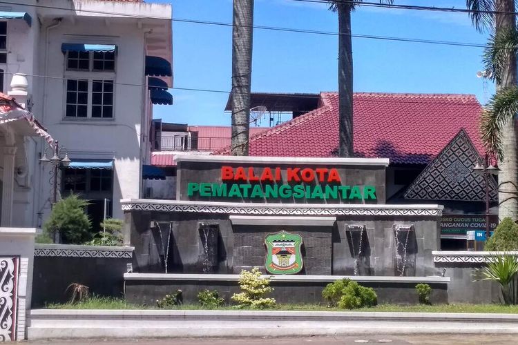 Foto Gedung Balaikota Pematangsiantar di Jalan Merdeka Kecamatan Siantar Barat Kota Pematangsiantar.