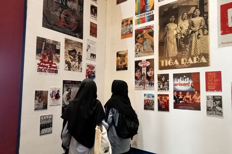 Pameran Jejak Memori Gempita Layar Perak Jakarta, di Museum Sejarah Jakarta, Selasa (10/10/2023).
