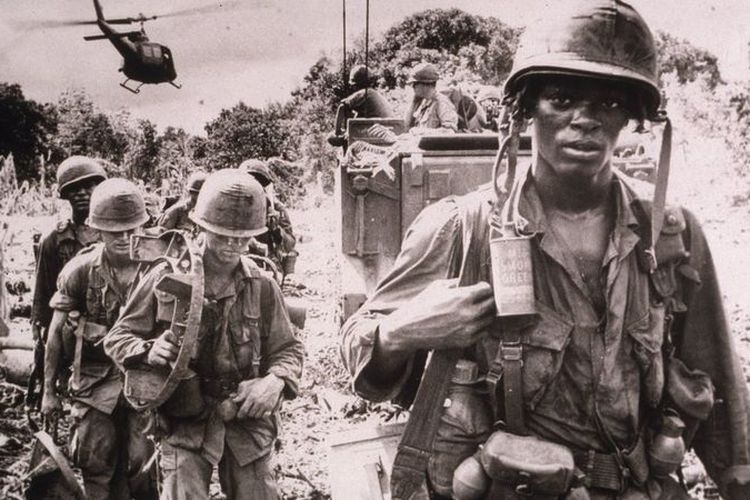 Presiden AS Richard Nixon meramalkan bahwa Vietnam Selatan akan jatuh setelah pasukan AS pergi.