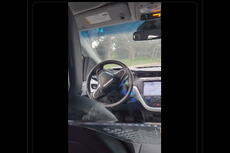 Viral, Video Penumpang Naik Taksi Tanpa Sopir, Begini Ceritanya