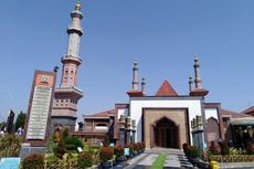 6 Pesona Masjid Raya At Taqwa Cirebon, Punya Gerbang Unik 