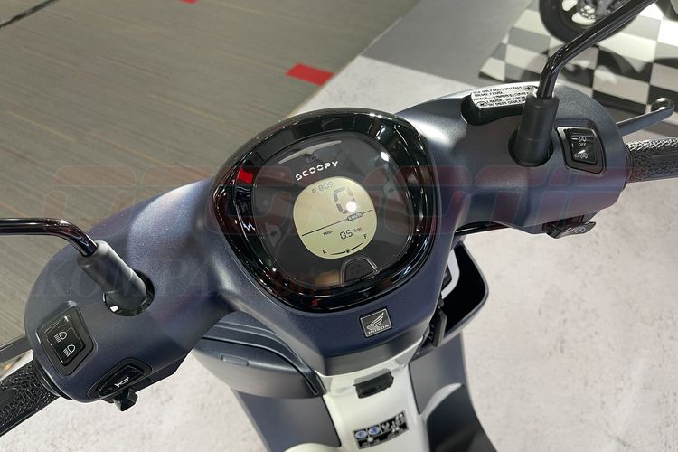 Digital spidometer pada Honda Scoopy model baru