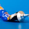 Cara Aman Menghilangkan Super Glue yang Menempel di Kulit