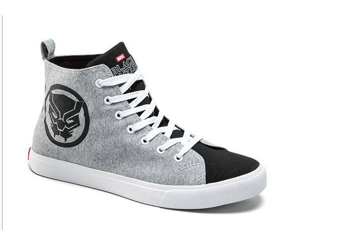 Converse Black Panther