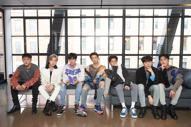 iKON, salah satu boyband Korea Selatan bentukan YG Entertainment.