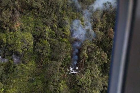 Tim SAR Berhasil Tiba di Lokasi Bangkai Pesawat SAM Air yang Jatuh di Yalimo