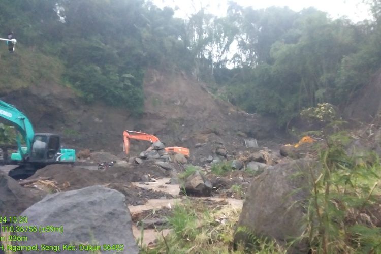 Kapolda dan Dishub Jateng Digugat, MAKI: Pohon Tumbang Saja Tidak Boleh Diambil 