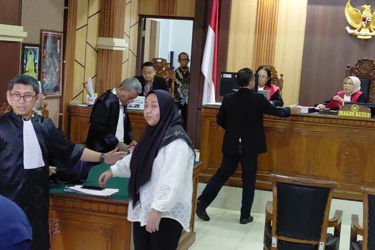 Korban Emosi dalam Sidang Perdana Penipuan Pensiunan oleh Eks Pegawai Bank Pelat Merah di Purwokerto