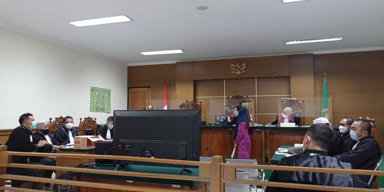 Salah satu saksi kasus dugaan korupsi masker saat hadir di Pengadilan Tipikor Serang, Kamis (12/8/2021)