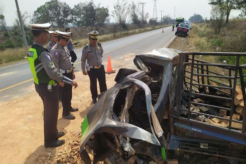 Pikap Tabrak Truk Pengangkut Batu Bata di Lampung, 6 Orang Tewas