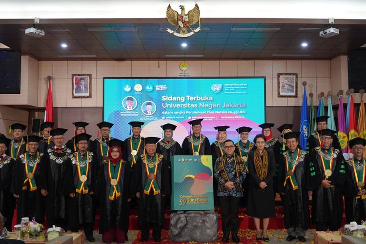 Menpan RB Abdullah Azwar Anas dalam acara Dies Natalis ke-59 UNJ yang digelar pada Selasa, 16 Mei 2023, Jakarta.