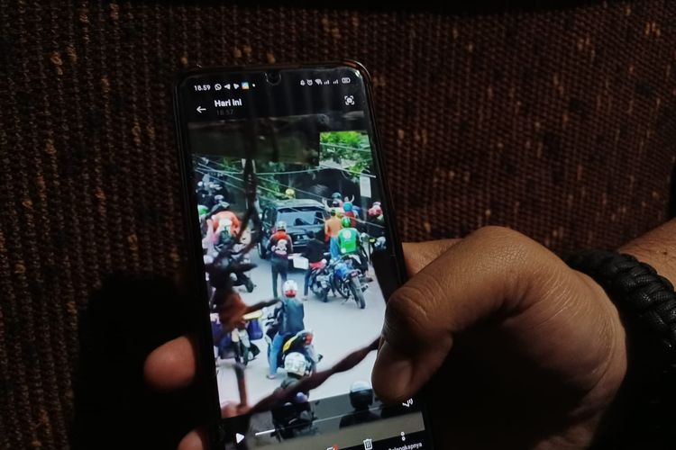 Pengendara mobil Kijang yang sempat viral di media sosial, Jumat (4/3/2022) kemarin kini berstatus tersangka.