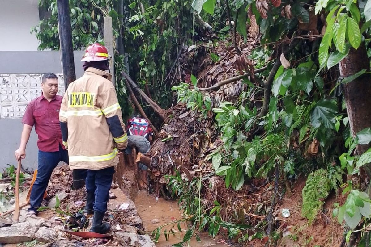 Turap Longsor, 50 Rumah di Depok Terendam Banjir