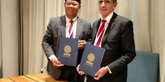 Perkuat Jejaring Internasional, UT dan UNED Tekan MoU pada ICDE World Conference 2023