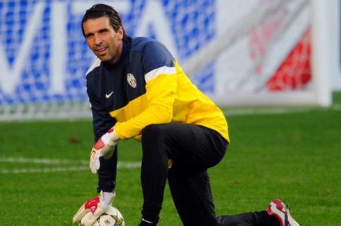 Buffon Kritik Kebijakan Transfer Madrid