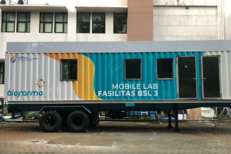 Tampak samping laboratorium dalam truk kontainer untuk pengetesam Covid-19 hasil kerjasama Pemprov Jabar dengan Biofarma.