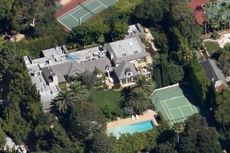 Madonna Jual Koleksi Properti di Kawasan Beken Beverly Hills 90210
